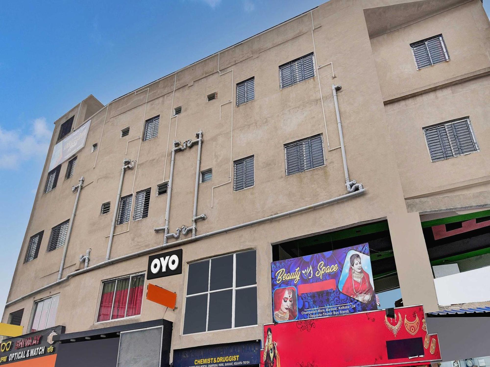 Super Hotel O Royal Empire كولكاتا المظهر الخارجي الصورة