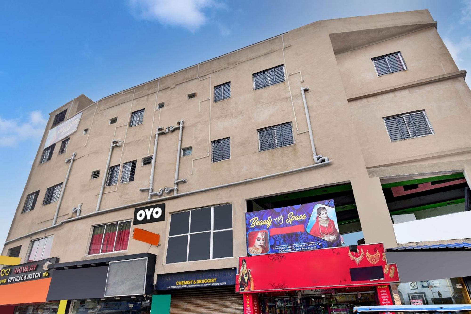 Super Hotel O Royal Empire كولكاتا المظهر الخارجي الصورة